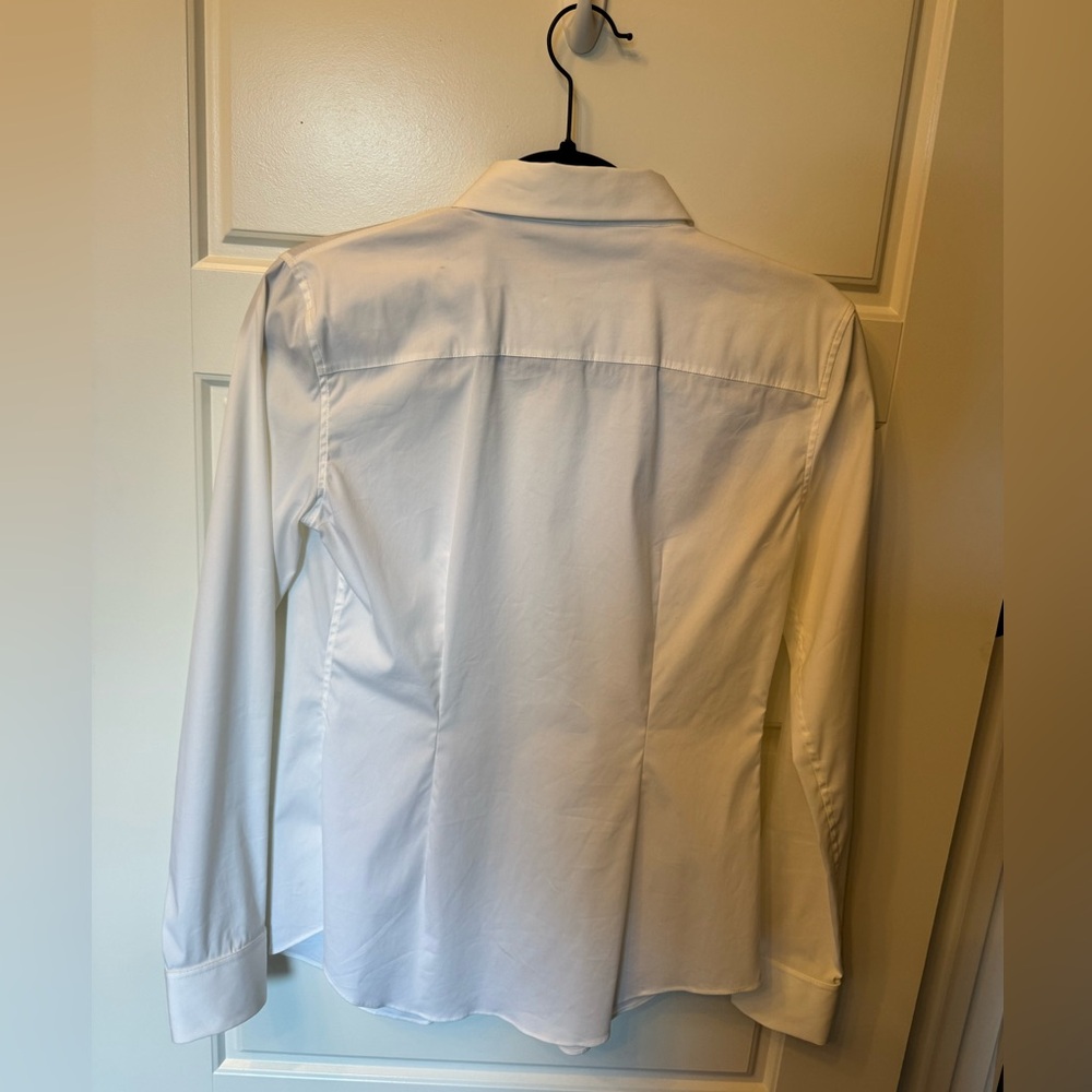Theory Women's Classic White Button Down Shirt - Picture 2 of 5